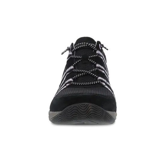 Dansko Harlyn: Black Suede Sneaker 