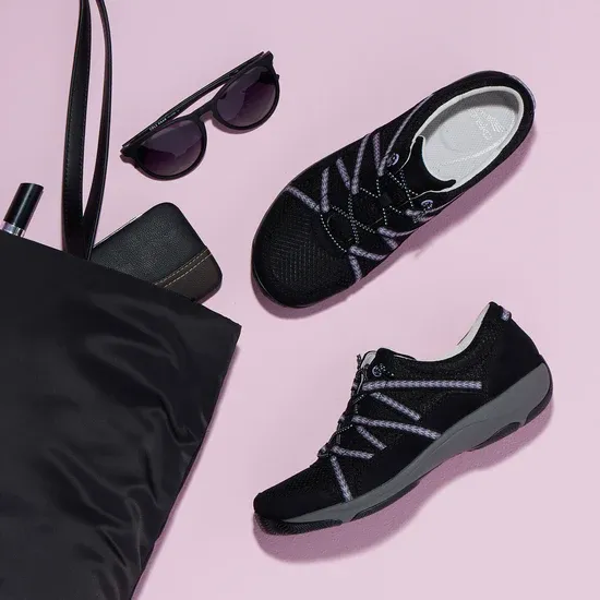 Dansko Harlyn: Black Suede Sneaker 