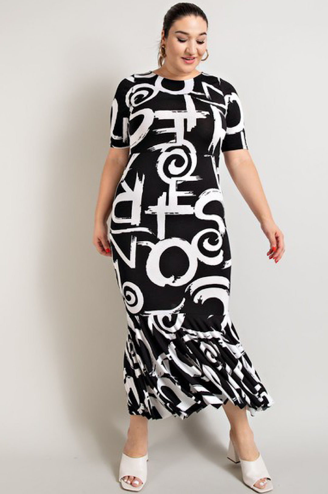 Plus Size Black White Form Fitted Dress