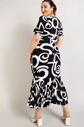 Plus Size Black White Form Fitted Dress