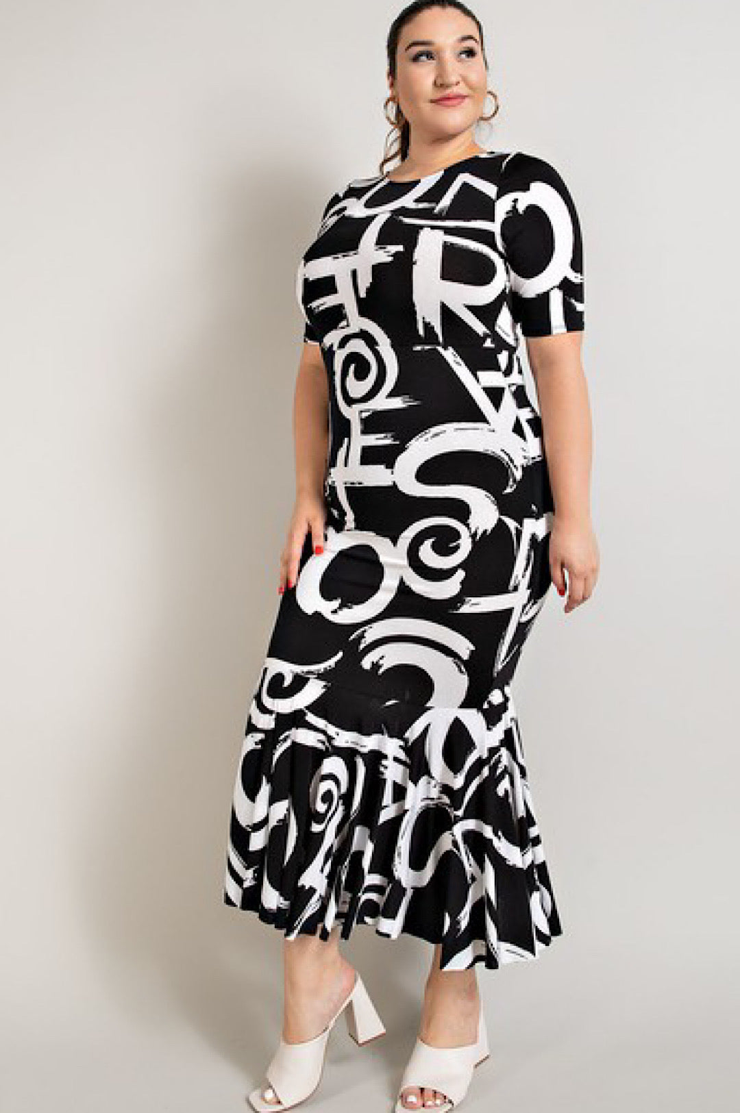 Plus Size Black White Form Fitted Dress