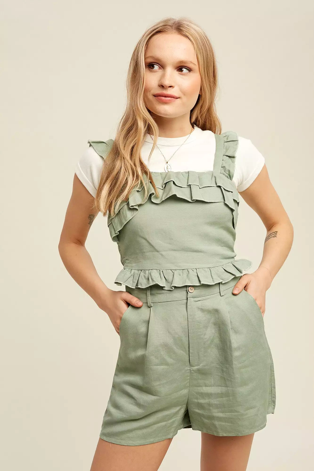 Ruffle Brunch Outing Linen Set