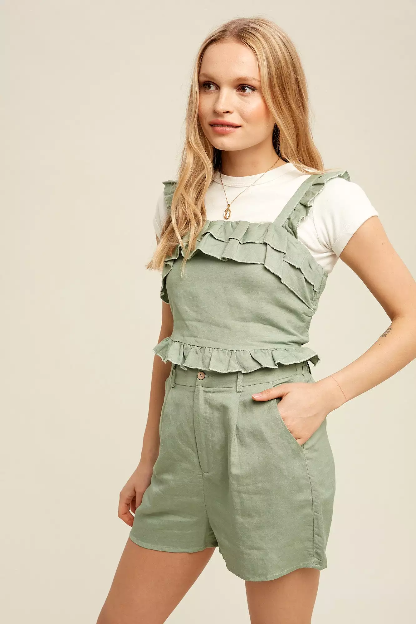 Ruffle Brunch Outing Linen Set