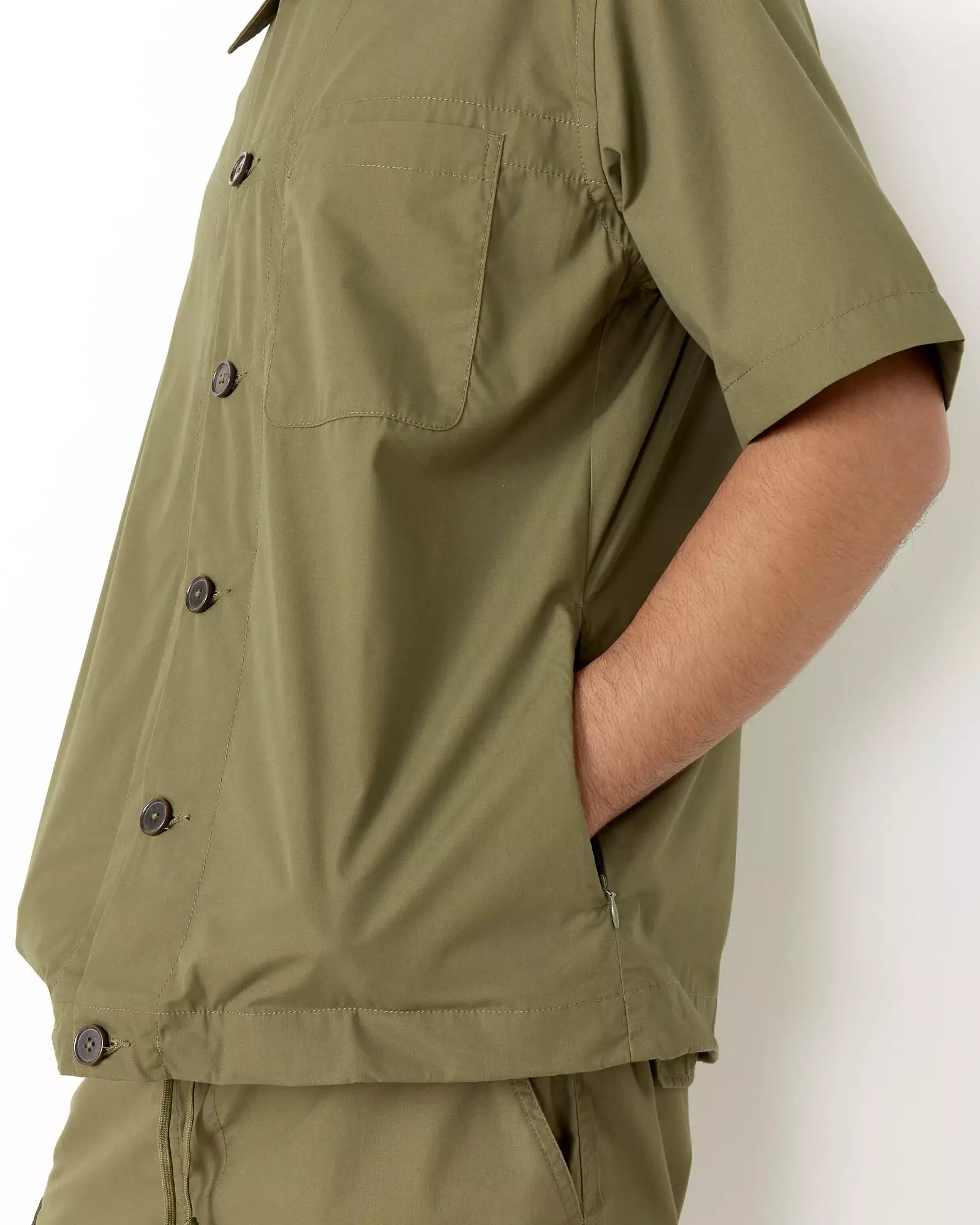 Tech Overshirt in Olive