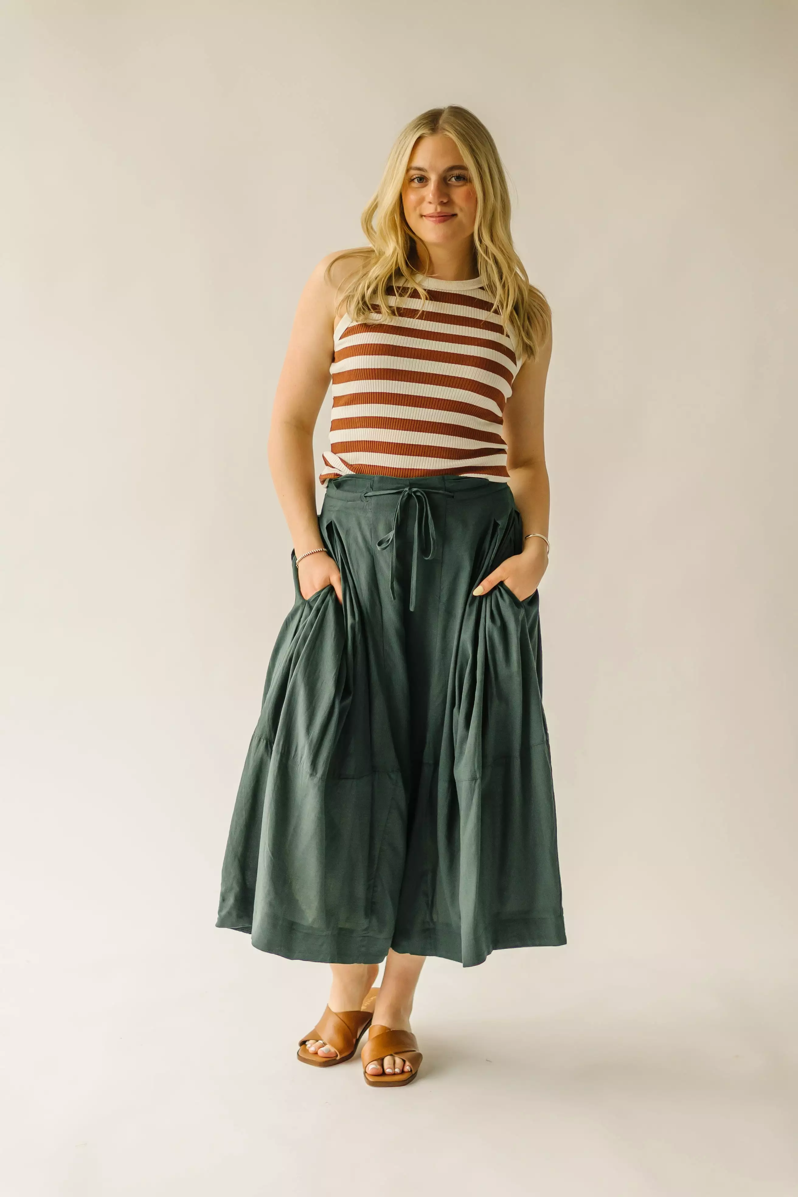 The Melhart Wide Leg Pant in Jungle Green